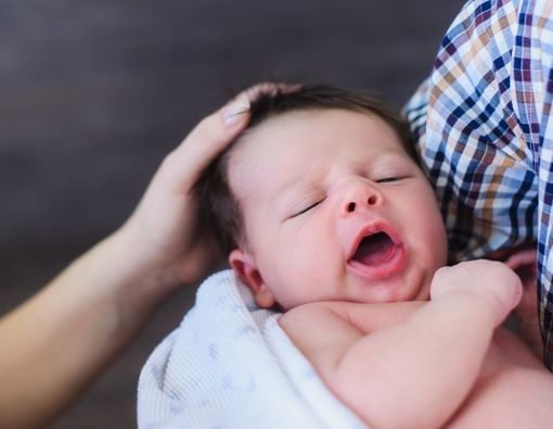 Hati-Hati, Ini Dia Tanda Ubun-Ubun Bayi yang Tidak Normal!