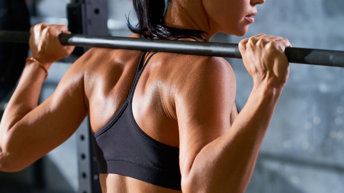 10 Cara Melatih Kekuatan Otot Punggung, Lakukan Latihan Ini!