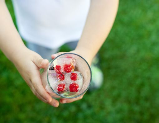 Suka Makan Es Batu, Bahayakah?