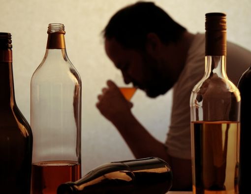 Waspadai Hepatitis Alkoholik, Penyakit yang Mengintai Pecandu Miras