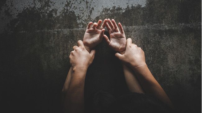 Bahaya Inses dan Waspada Gangguan Pendengaran