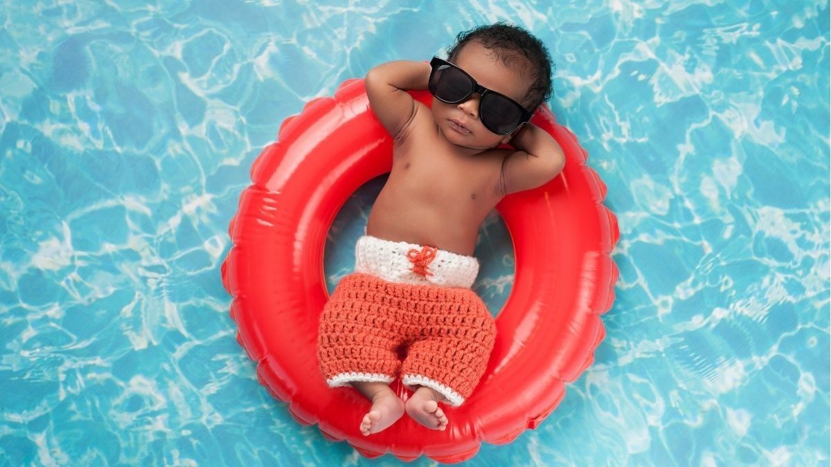 Perlukah Bayi Menggunakan Kacamata Hitam Saat Berjemur?