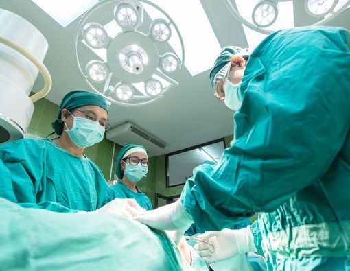 Mengetahui Jenis dan Prosedur Operasi Kista Ovarium 