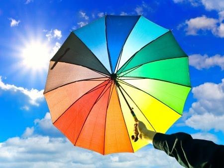 5 Tips Melindungi Wajah dari Sinar Matahari dan Polusi