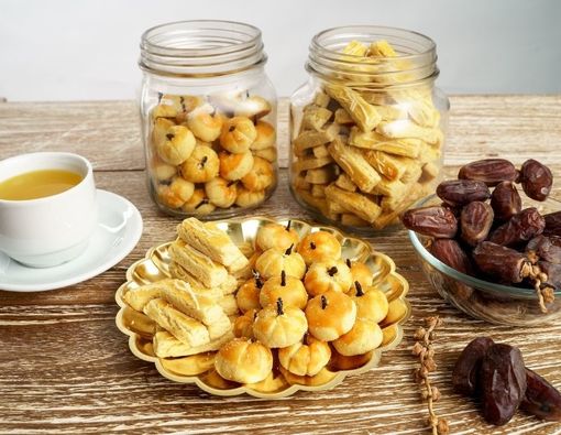 Waspada, Inilah Bahaya Makan Kue Lebaran Secara Berlebihan