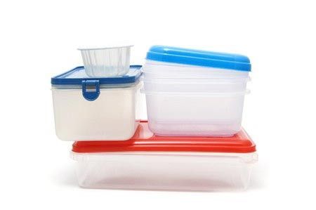 Kenali Bahaya Wadah Plastik pada Makanan