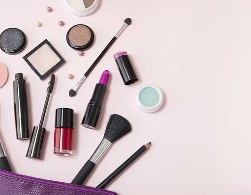 Menilik Bahaya Kosmetik bagi Ibu Hamil