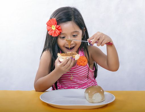 11 Makanan Sehat dan Bergizi yang Disukai Anak