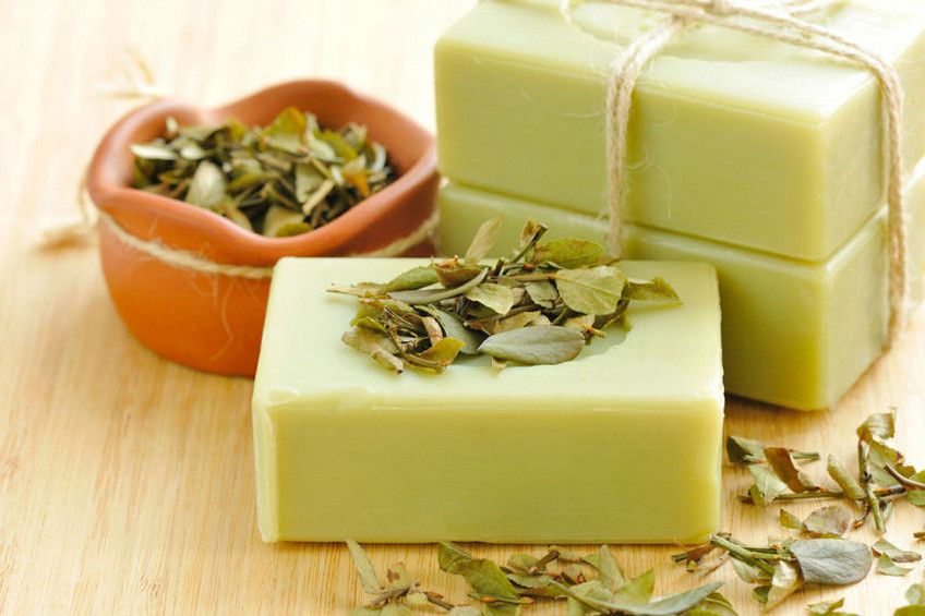 Memilih Sabun Pembersih Kewanitaan yang Aman