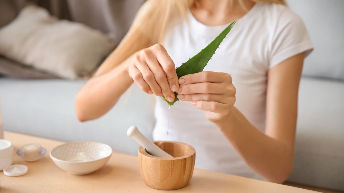 Manfaat Masker Lidah Buaya untuk Kulit Berjerawat (Pixel Shot/Shutterstock)