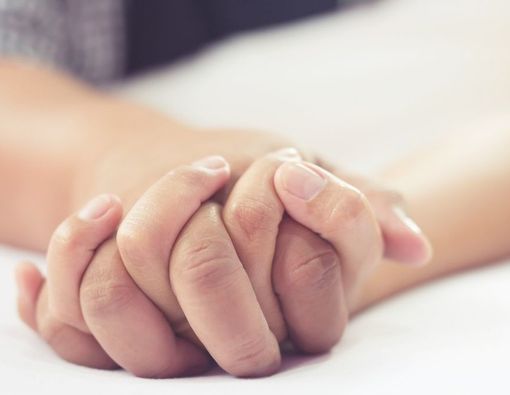 Kenali Perbedaan Cinta dan Nafsu dalam Hubungan Asmara