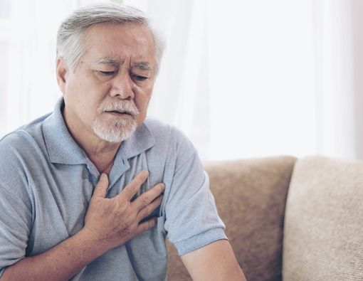 Penyebab Jantung Berdebar dan Sakit Kepala Bersamaan