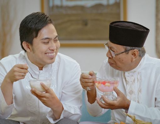 6 Tips Ampuh Bebas Bau Mulut Saat Puasa