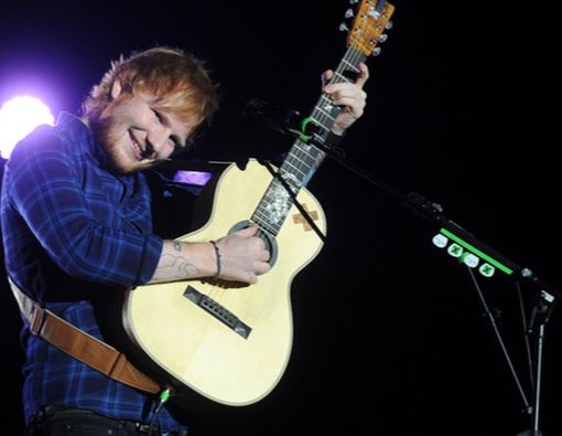 4 Tips Cegah Kaki Kram Saat Nonton Konser Ed Sheeran
