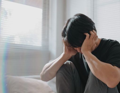 9 Gejala dan Tanda Seseorang Ingin Bunuh Diri