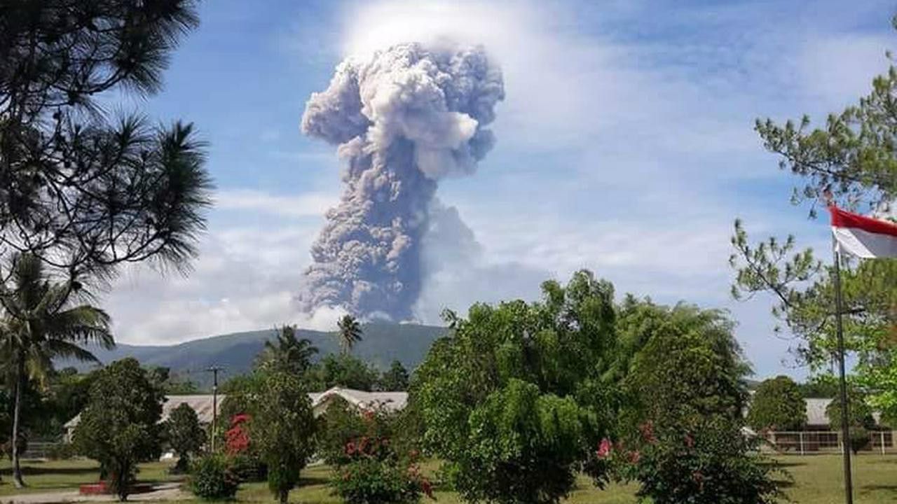 Gunung Soputan Meletus, Waspada Dampak Abu Vulkanik