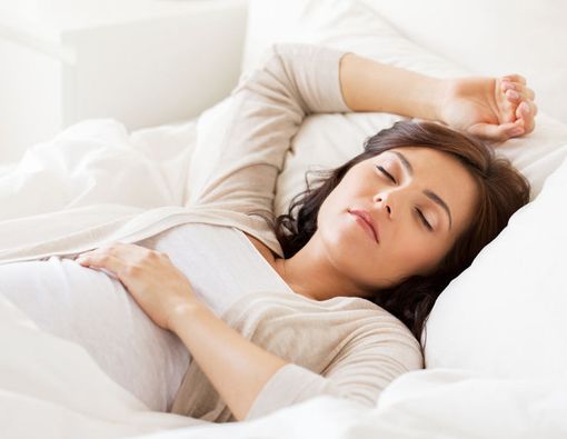 Bolehkah Ibu Hamil Tidur Terlentang?