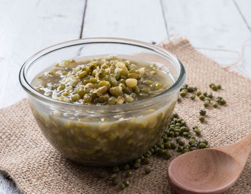 Konsumsi Kacang Hijau Saat Hamil Bikin Rambut Bayi Lebat?