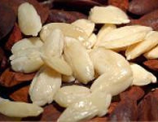 Kenari Kurangi Risiko Kanker Payudara