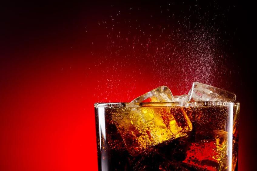 Manfaat dan Bahaya Minuman Bersoda bagi Kesehatan Tubuh Anda