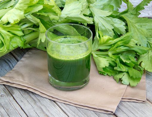 10 Manfaat Minum Jus Seledri bagi Kesehatan