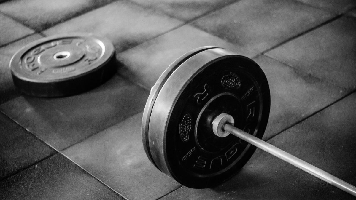 Bahaya Olahraga Angkat Beban Menggunakan Penis