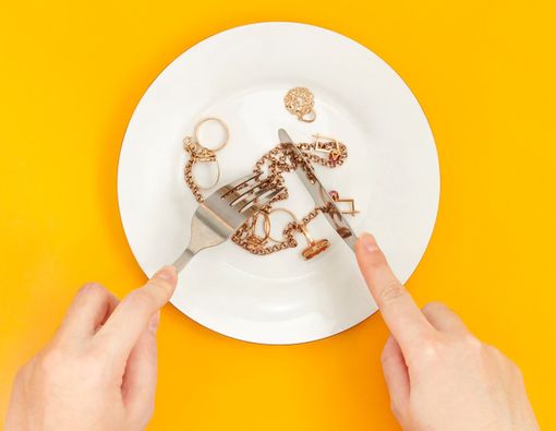 Hobi Makan Benda Tak Lazim, Bisa Jadi Mengidap Pica Eating Disorder