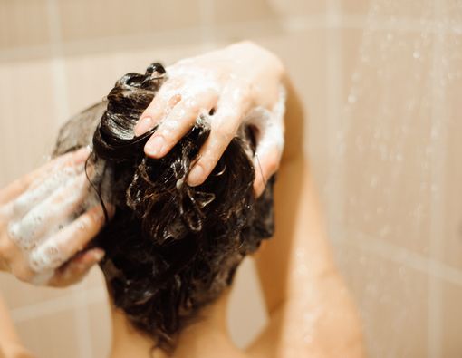 Bahan Kimia dalam Sampo dan Sabun Picu Pubertas Dini?