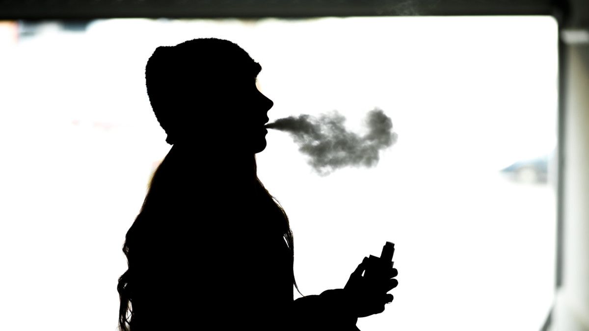 Waspada, Remaja Hobi Vaping Tujuh Kali Berisiko Terkena COVID-19