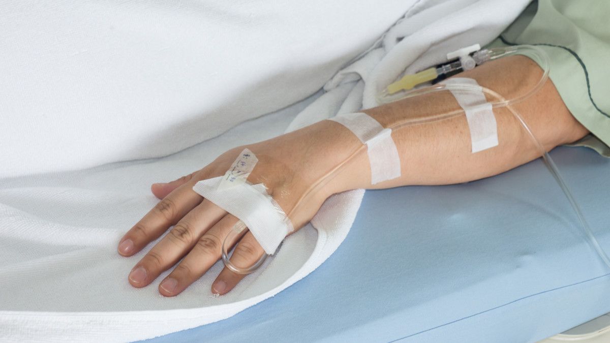Darah Naik ke Selang Infus, Bahayakah? (Still-AB/Shutterstock)