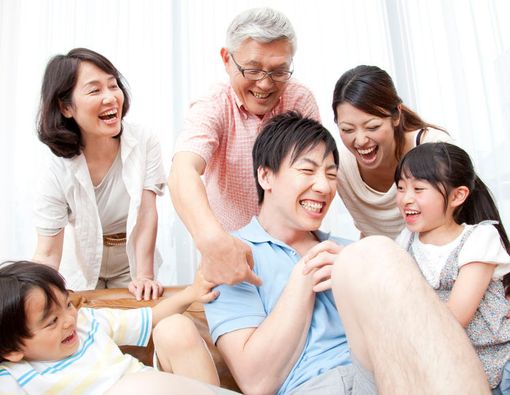 Ini Alasan Mengapa Senyum Itu Menular