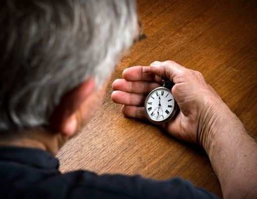 Pria Juga Berpacu dengan Usia Biologis