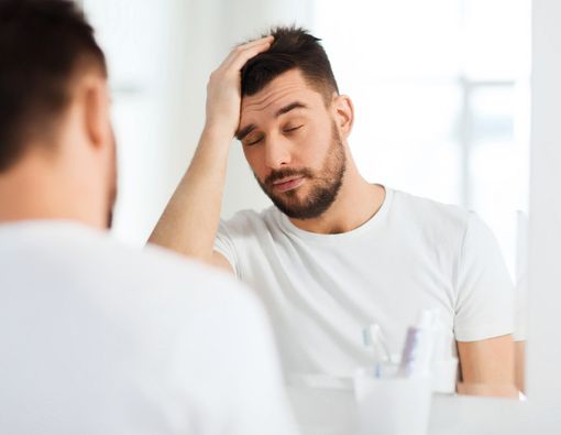 5 Cara Atasi Hangover Usai Pesta Tahun Baru