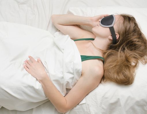 Mana Lebih Baik, Krim Malam atau Sleeping Mask?