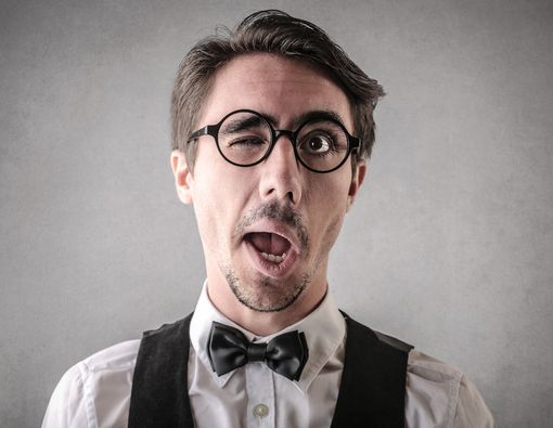 Apa Penyebab Kedutan Terus-menerus di Wajah?