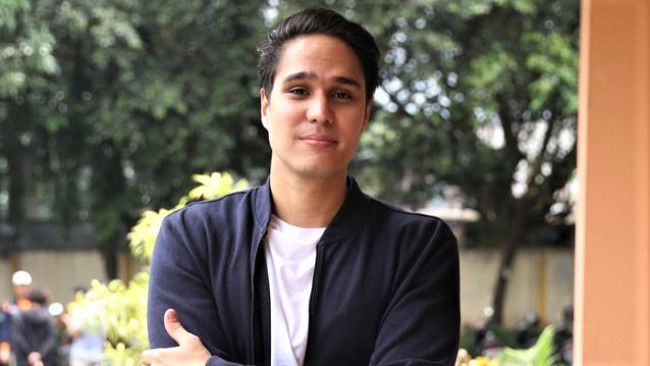 Traveling dan Olahraga, Kunci Hidup Sehat Mischa Chandrawinata