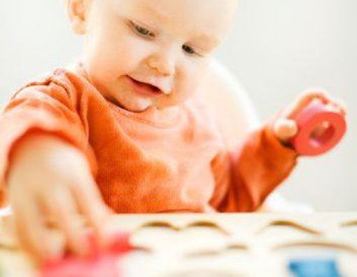 4 Permainan Sederhana Cerdaskan Bayi Anda 
