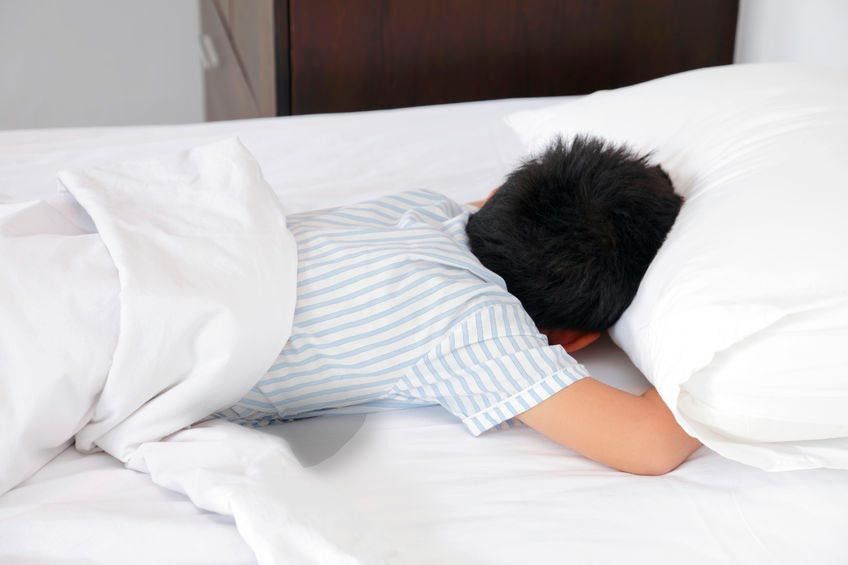 Benarkah Mengompol Berkaitan dengan IQ Anak?