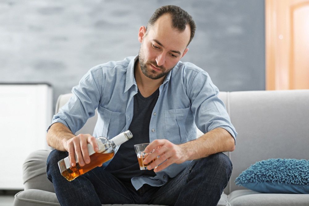 Alkohol dapat Merusak Keseimbangan Bakteri di Mulut