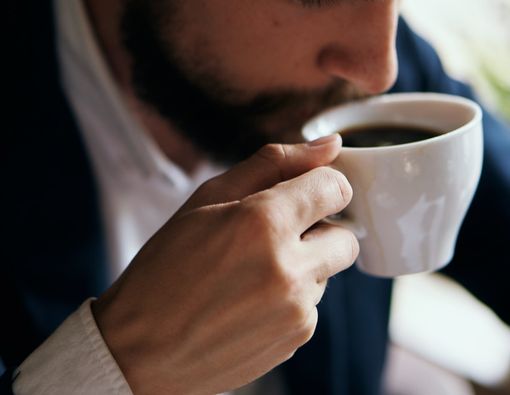 Atasi Sakit Kepala dengan Secangkir Kopi