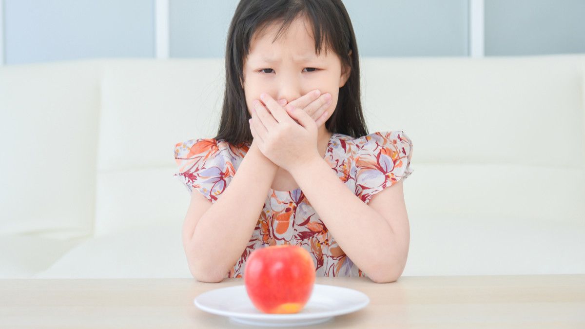 Si Kecil Tidak Suka Ngemil, Orang Tua Perlu Paksa?