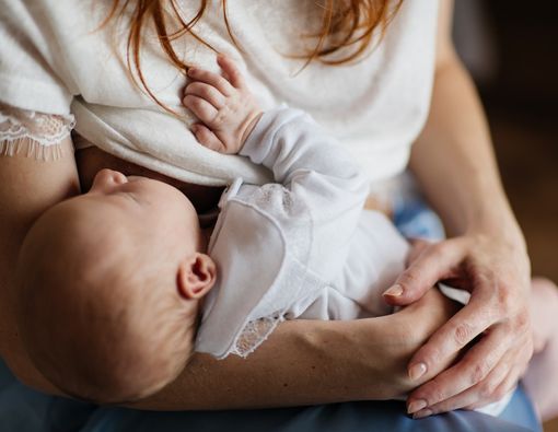 Berbagai Manfaat ASI Eksklusif untuk si Kecil