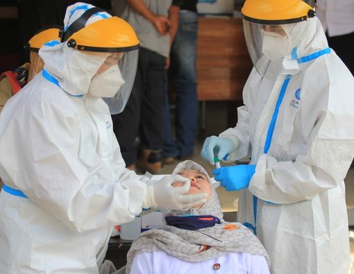 Bagaimana menyikapi Perbedaan Hasil TES PCR dari Faskes Berbeda?