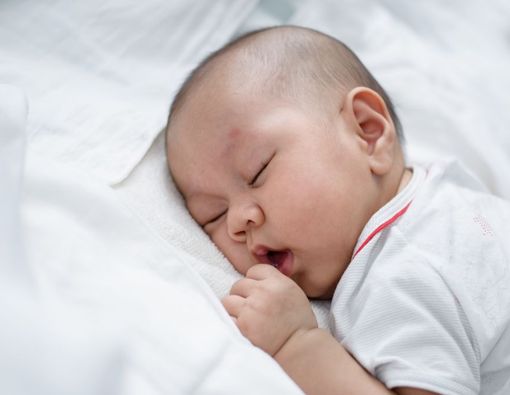 Bolehkah Bayi Tidur Tengkurap? Waspadai Bahayanya 