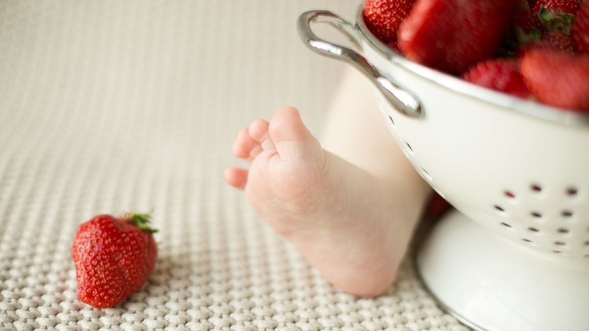 Manfaat Strawberry untuk MPASI Bayi