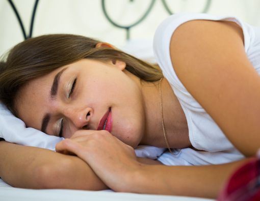 6 Manfaat Tidur Siang yang Tak Boleh Anda Lewatkan