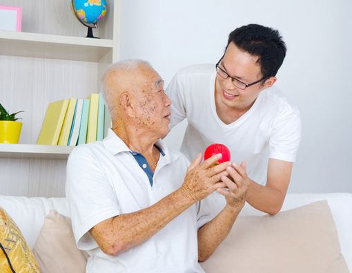 Bagaimana Merawat Orang Lanjut Usia?