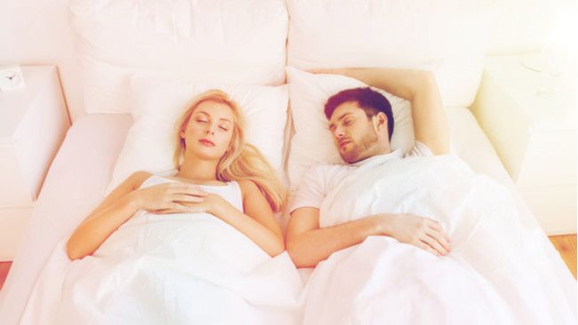 Berhubungan Seks, Cara Nikmat Tingkatkan Kualitas Tidur