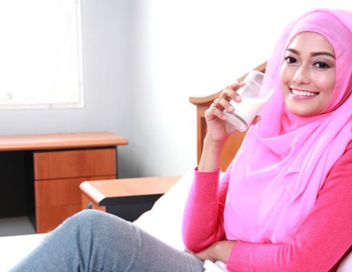 Perlukah Konsumsi Susu Selama Bulan Puasa?