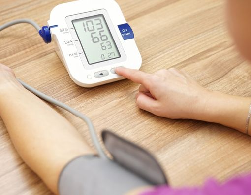 Perlukah Periksa Tekanan Darah Sendiri di Rumah?